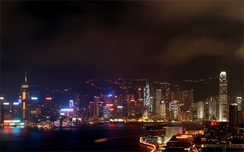 大同驾校哪里学c2本，我想学本 现在大同的那个驾校好